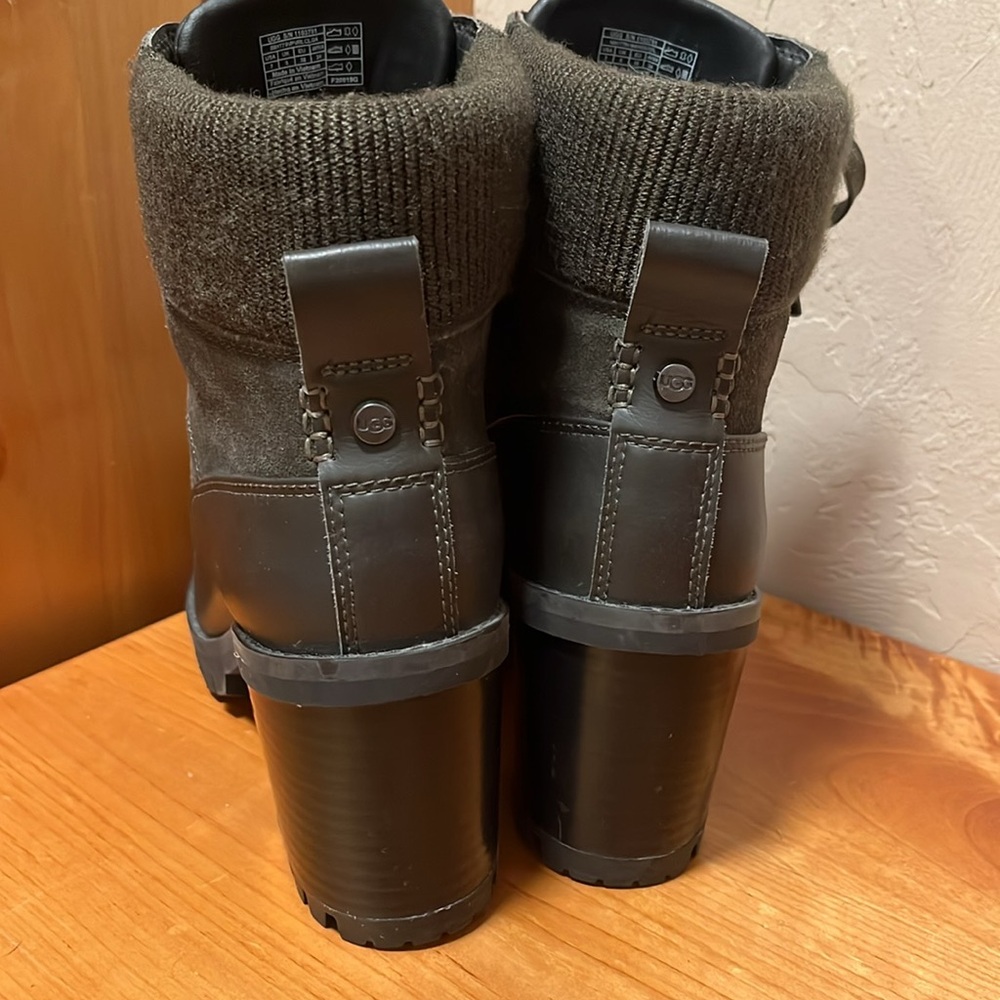 UGG REDWOOD OLIVE LACE UP ANKLE BOOTS - Picture 6 of 10